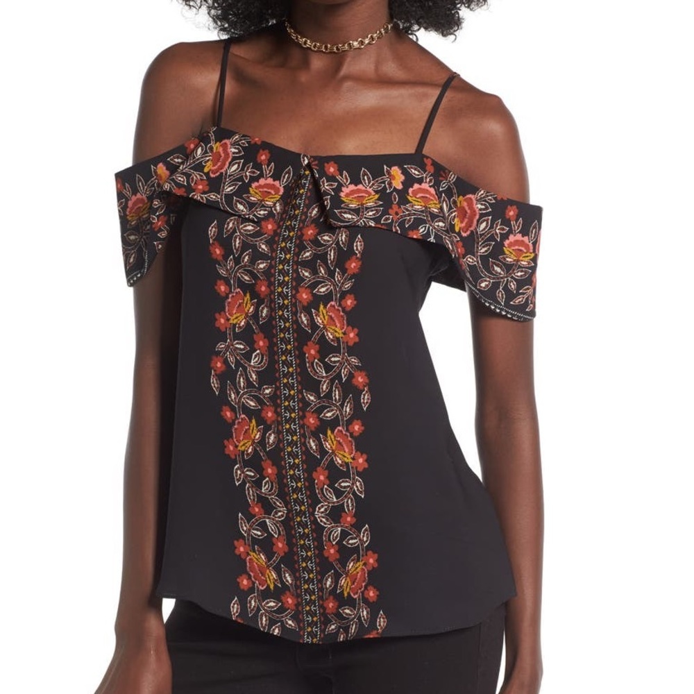 Cold shoulder Top
